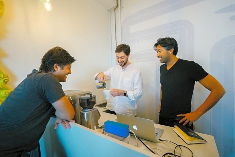 Hotel kapsul Draper Startup House For Entrepreneurs